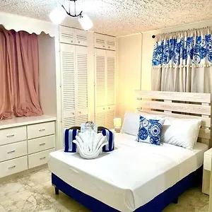  Holiday home Steps 2 - 5 Bedroom 3 Bathroom